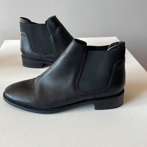 Topshop Black Chelsea ankle boots size 8